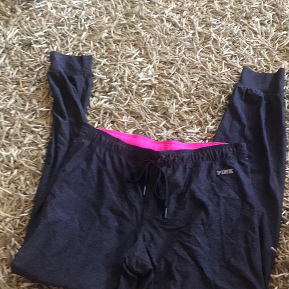 Pink yoga pant, only worn a handful of times. - Picture 1 of 3